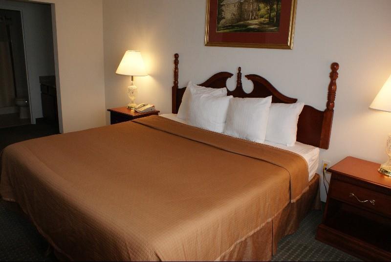 Host Inn An All Suites Hotel Wilkes-Barre Quarto foto